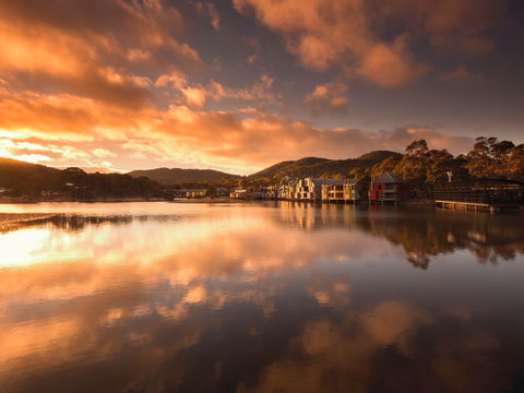 Novotel Lake Crackenback Resort & Spa - Hotel Accommodation 1