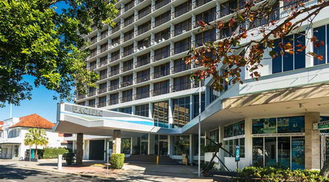 Pacific Hotel Cairns - Hotel Accommodation 1