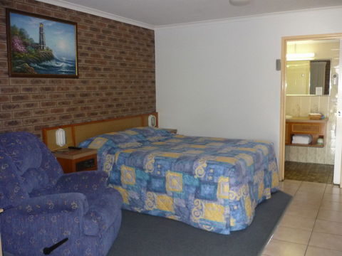 Lantern Motor Inn - Hotel Accommodation 1