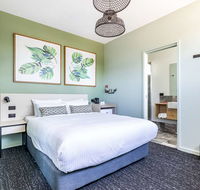 Nightcap at Commercial Hotel - Hotel Accommodation