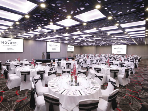 Novotel Sydney Parramatta - Hotel Accommodation 10