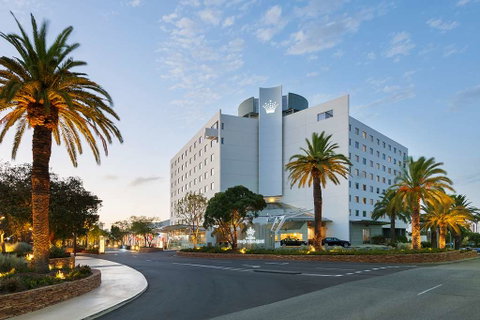 Crown Promenade Perth - Hotel Accommodation 0
