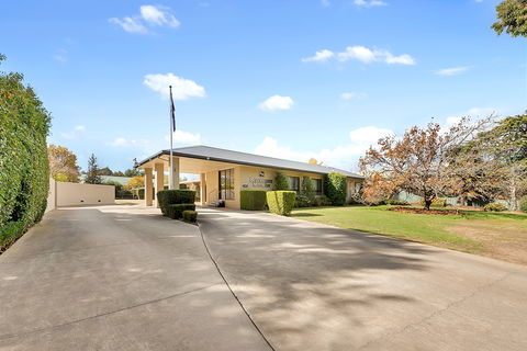 Beechworth Motor Inn - Hotel Accommodation 1