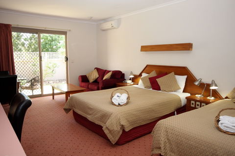 Wine Village Motor Inn - Hotel Accommodation 13