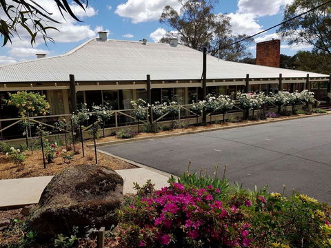 Golden Heritage Motor Inn & Cottages - Hotel Accommodation 11