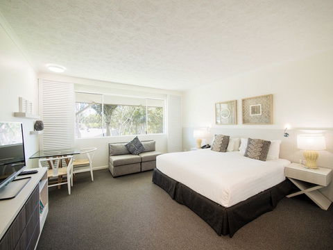 Oaks Oasis, Caloundra - Hotel Accommodation 2