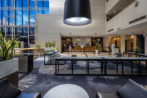 Crowne Plaza Canberra - Hotel Accommodation 2