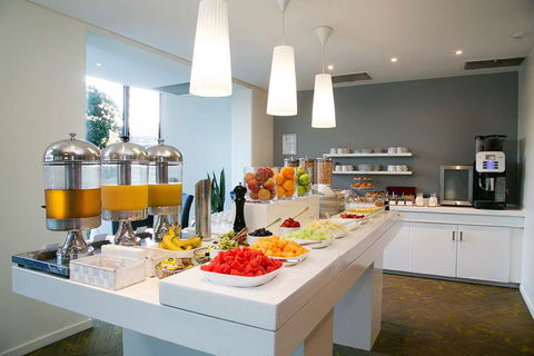 Best Western Plus Apollo International - Hotel Accommodation 13