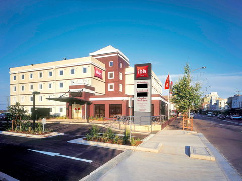 Ibis Newcastle - Hotel Accommodation 0