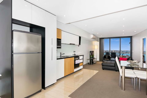 Astra Apartments Perth - Hotel Accommodation 17