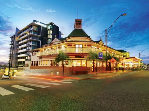 Oaks Grand Gladstone - Hotel Accommodation 0