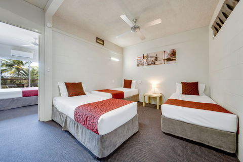 Camelot Motel - Hotel Accommodation 4