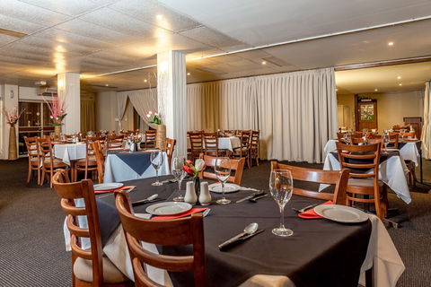 Camelot Motel - Hotel Accommodation 7