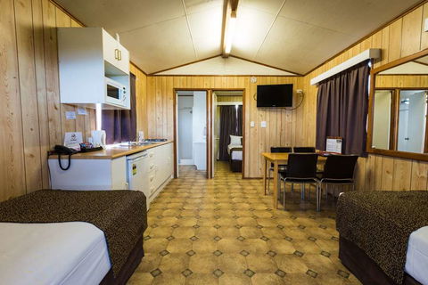 Hotel Settlers - Hotel Accommodation 8