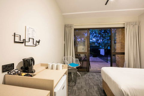 Kawana Waters Hotel by NightCap - Hotel Accommodation 8