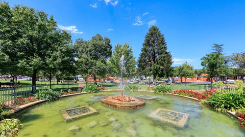 Bushmans Motor Inn - Hotel Accommodation 2