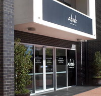 Abode Tuggeranong - Hotel Accommodation