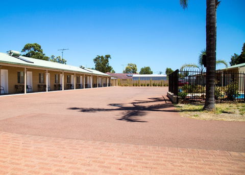 Pinjarra Resort - Hotel Accommodation 2