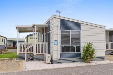 Discovery Parks Adelaide Beachfront - Hotel Accommodation 2