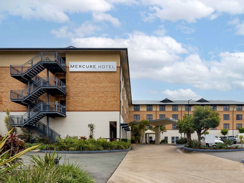 Mercure Brisbane Garden City - Hotel Accommodation 0
