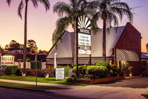 Country Pathfinder Motor Inn - Hotel Accommodation 0