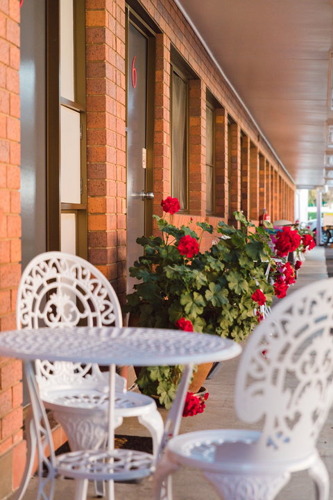 Country Pathfinder Motor Inn - Hotel Accommodation 1