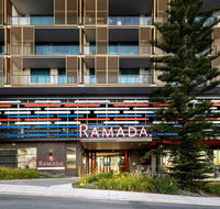 Ramada VetroBlu Scarborough Beach - Hotel Accommodation