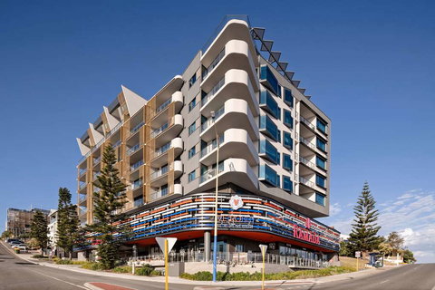 Ramada VetroBlu Scarborough Beach - Hotel Accommodation 1