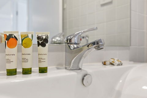 Astra Apartments Parramatta - Hotel Accommodation 1