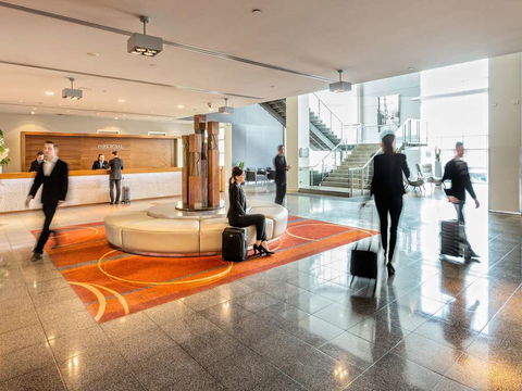 PARKROYAL Melbourne Airport - Hotel Accommodation 2