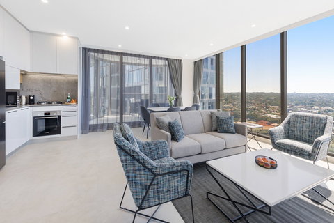 Meriton Suites George St - Hotel Accommodation 3