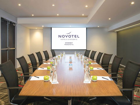 Novotel Sydney Parramatta - Hotel Accommodation 8