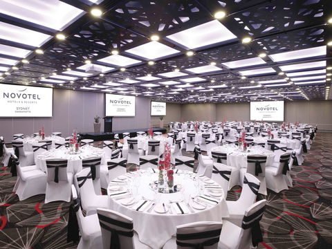 Novotel Sydney Parramatta - Hotel Accommodation 10