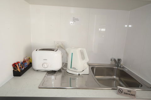 Route 66 Motor Inn - Hotel Accommodation 12