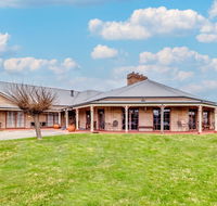 The Bowen Inn Motel - Hotel Accommodation