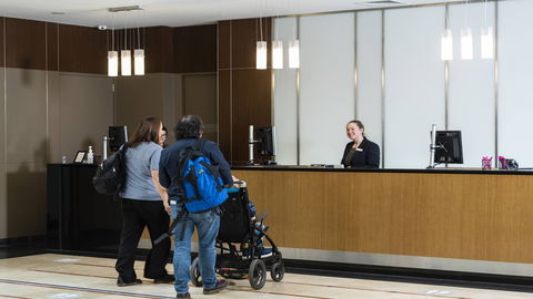 Crowne Plaza Canberra - Hotel Accommodation 3