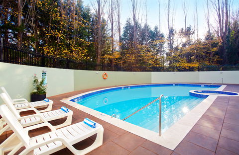 Crowne Plaza Canberra - Hotel Accommodation 7