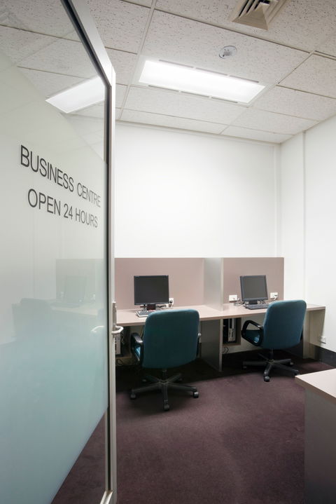 Crowne Plaza Canberra - Hotel Accommodation 16