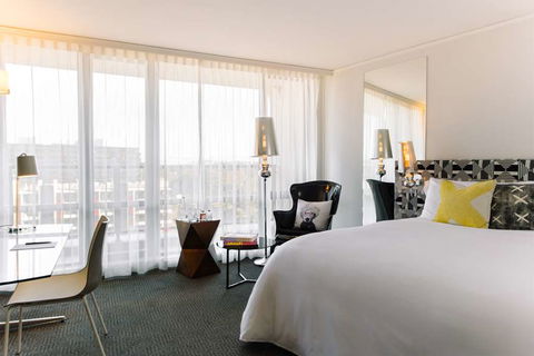 QT Canberra - Hotel Accommodation 4