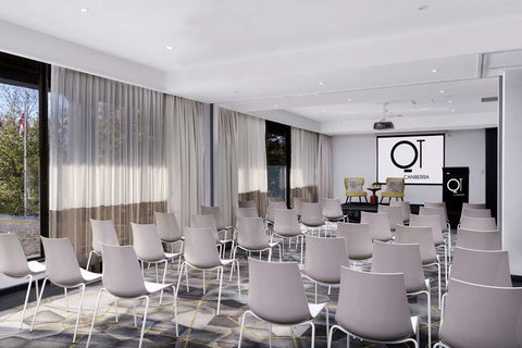 QT Canberra - Hotel Accommodation 9