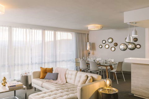 QT Canberra - Hotel Accommodation 15