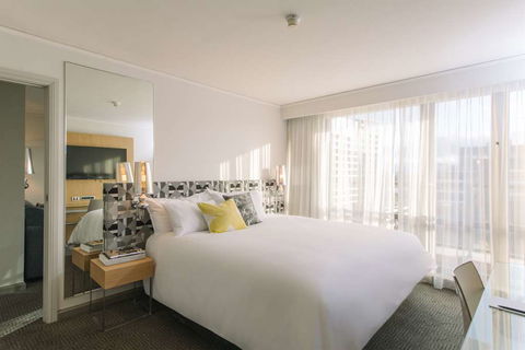 QT Canberra - Hotel Accommodation 16