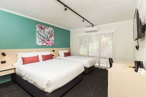 NIghtcap at Balaclava Hotel - Hotel Accommodation 12