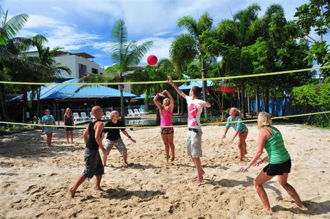 Nomads Cairns Backpackers Resort - Hotel Accommodation 0