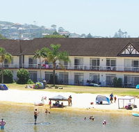 The Clan Lakeside Lodge - Hotel Accommodation