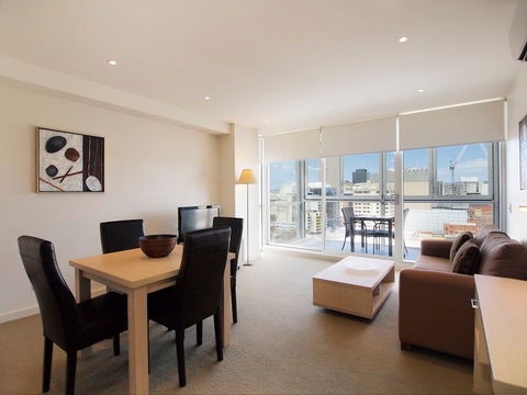 IStay Precinct - Hotel Accommodation 2