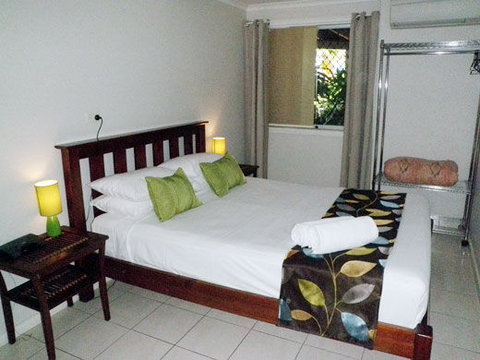 Airlie Apartments - Hotel Accommodation 0
