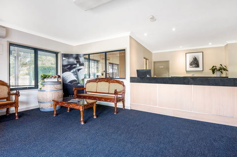 Hawkesbury Race Club Motel - Hotel Accommodation 1