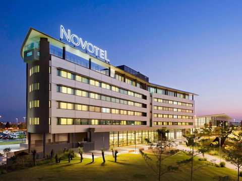 Novotel Brisbane Airport - Hotel Accommodation 0
