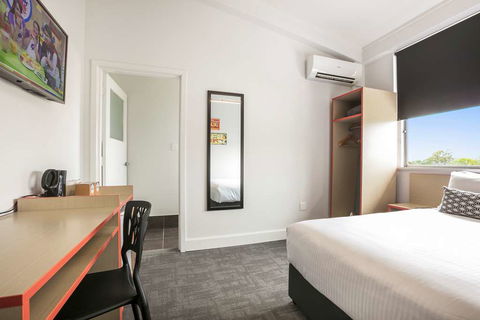 Camp Hill Hotel - Hotel Accommodation 2